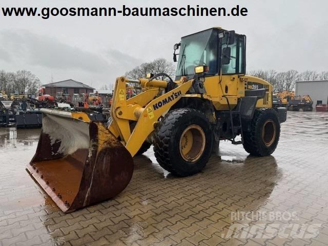 Komatsu WA 200 Incarcator pe pneuri