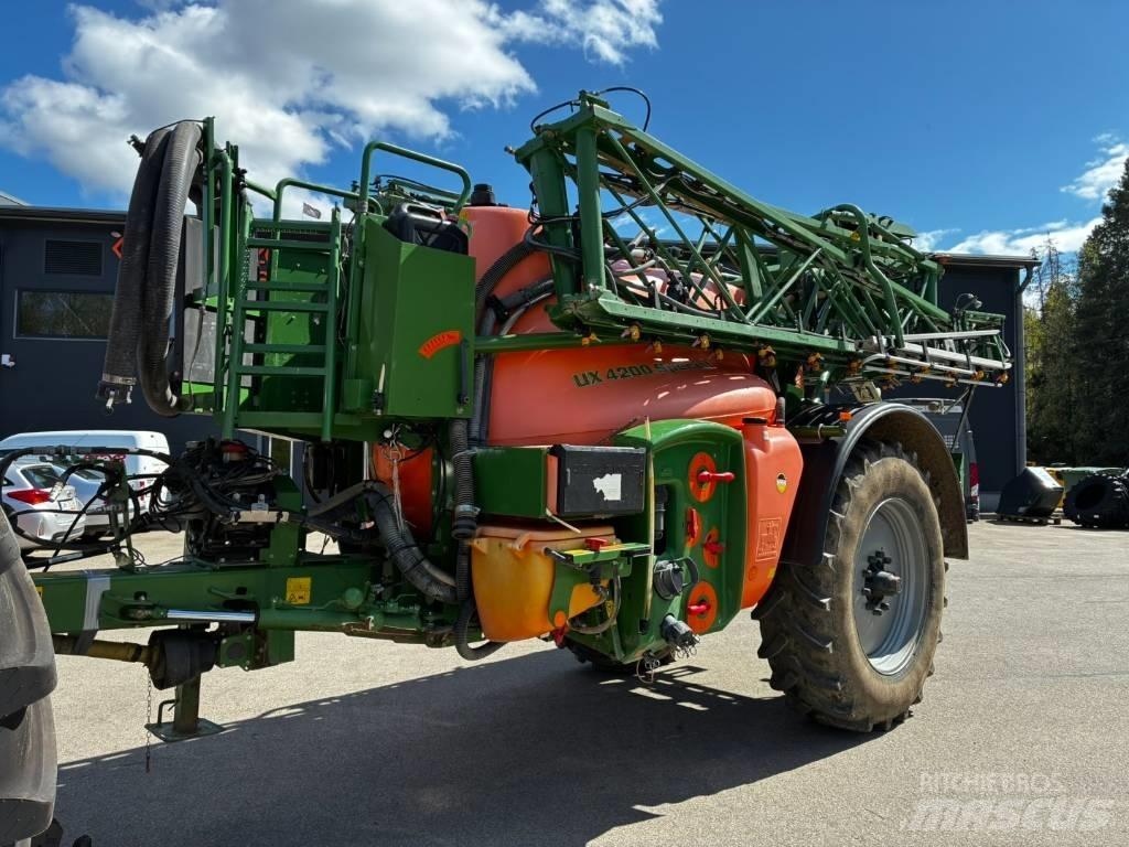 Amazone UX 4200 Tractoare agricole sprayers