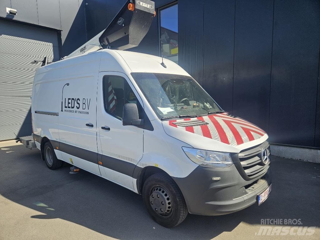 VERSALIFT VT 145 F Platforme aeriene montate pe camion