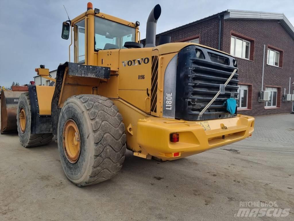 Volvo L 180 E Incarcator pe pneuri