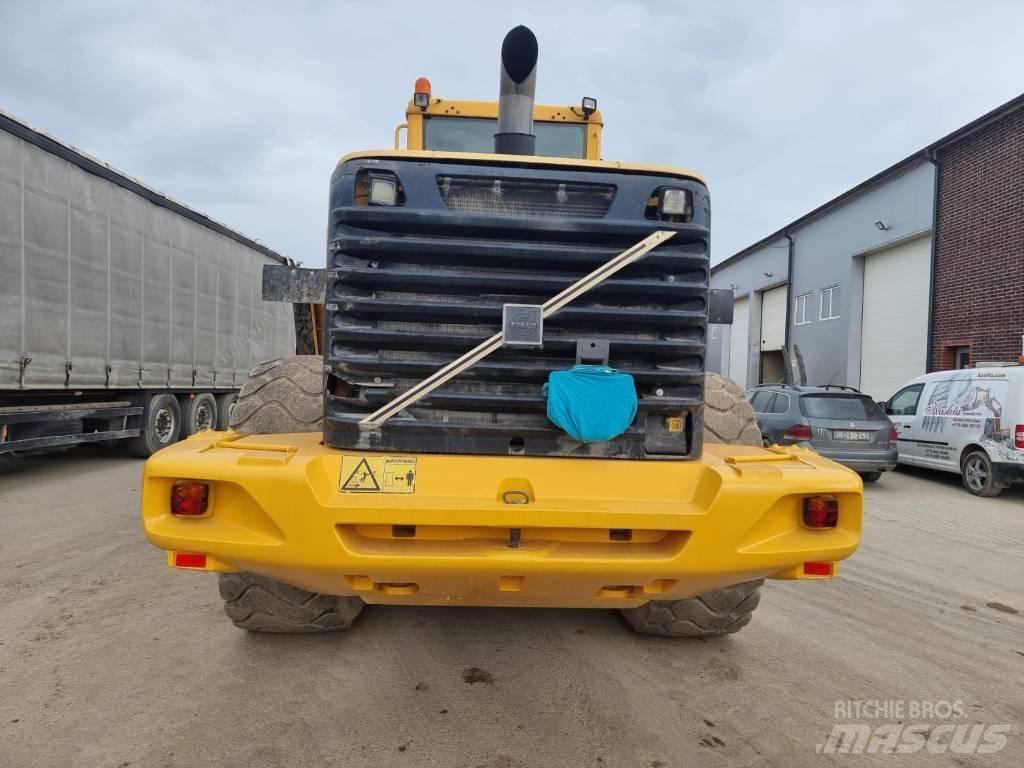 Volvo L 180 E Incarcator pe pneuri