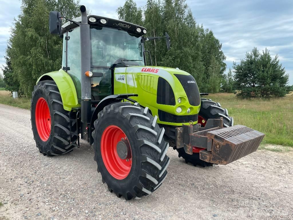CLAAS Arion 640 Tractoare