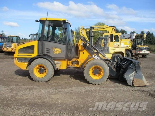 JCB 407 Incarcator pe pneuri