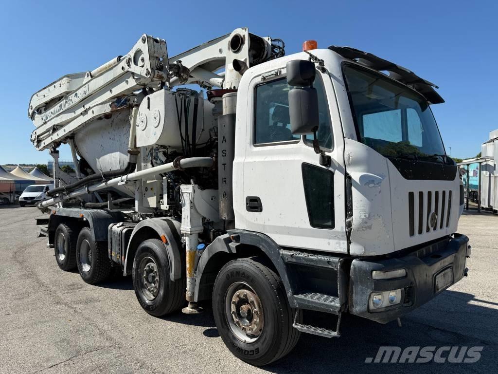 Astra Betonpompa Betoniera