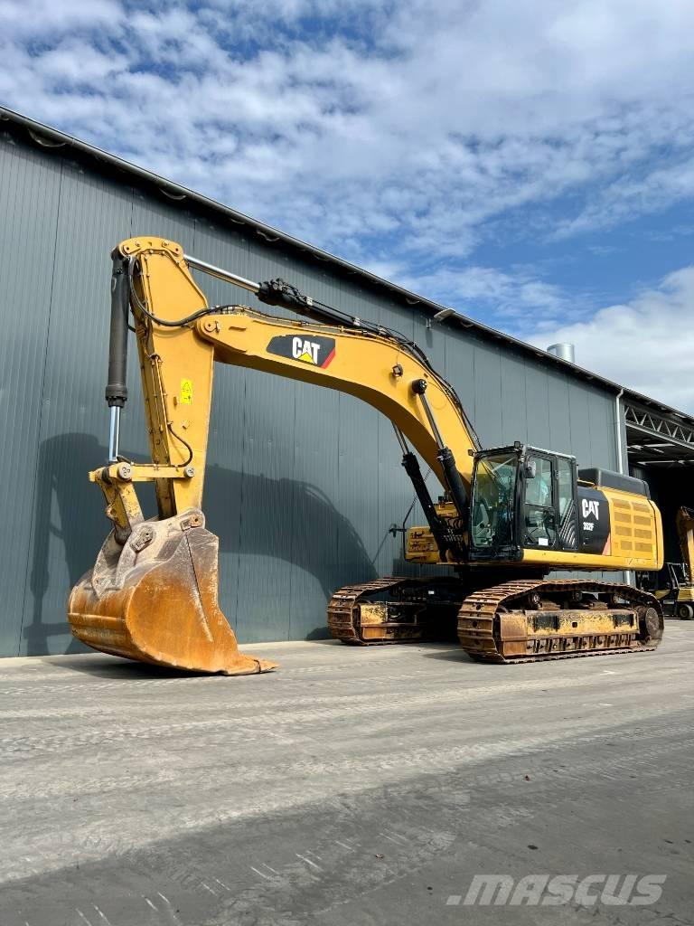 CAT 352F Excavatoare pe șenile
