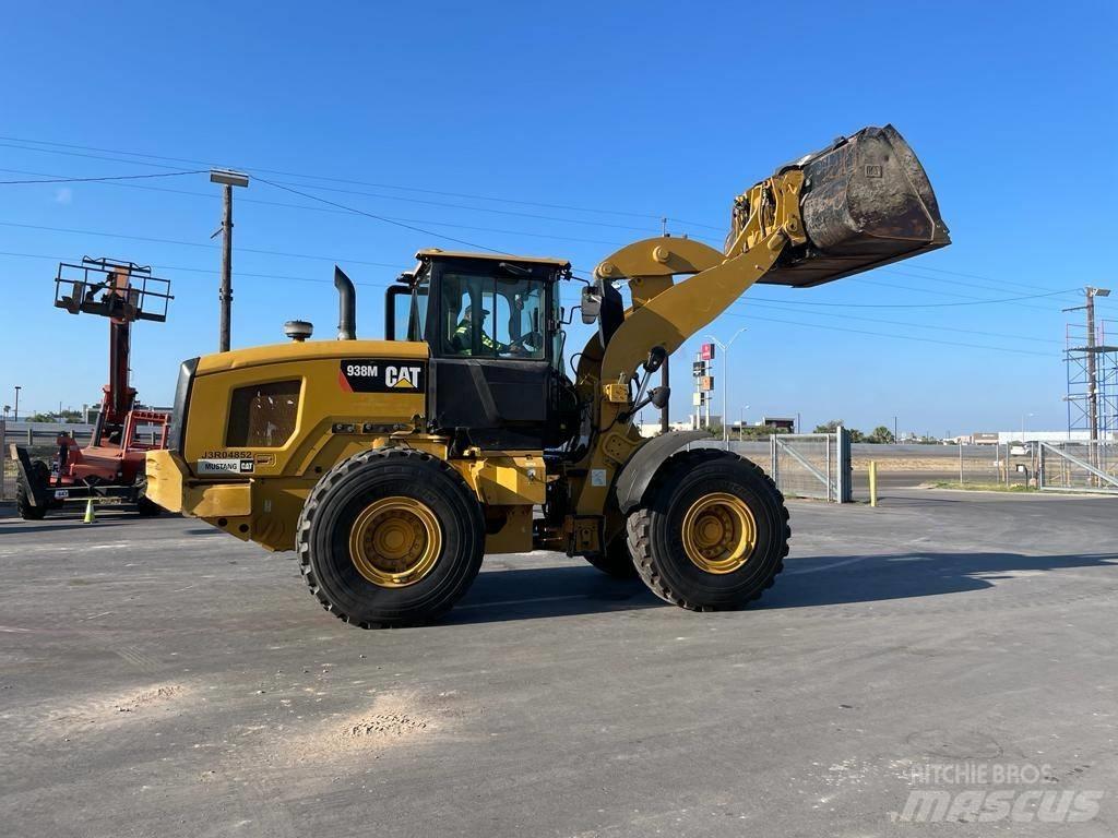 CAT 938M Incarcator pe pneuri