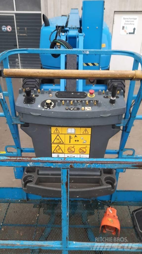 JLG 450 AJ Nacele cu brat articulat