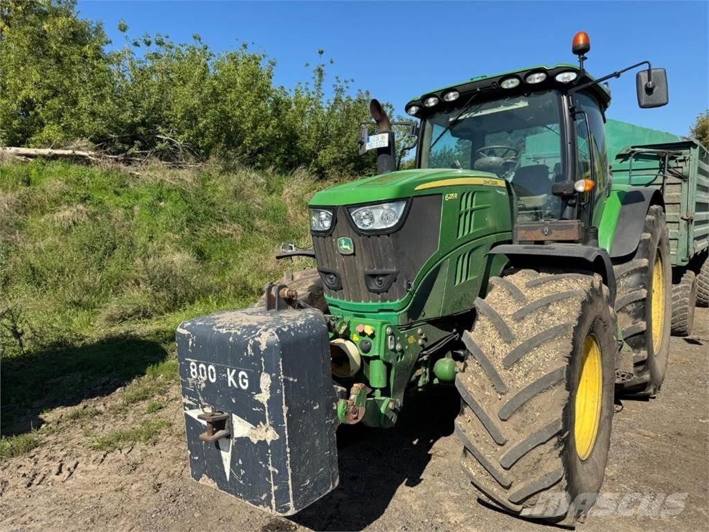 John Deere 6215 R Tractoare