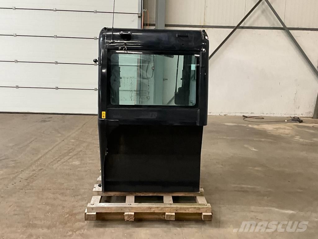 Kubota KX 080-4 A 2 Cabine si interior