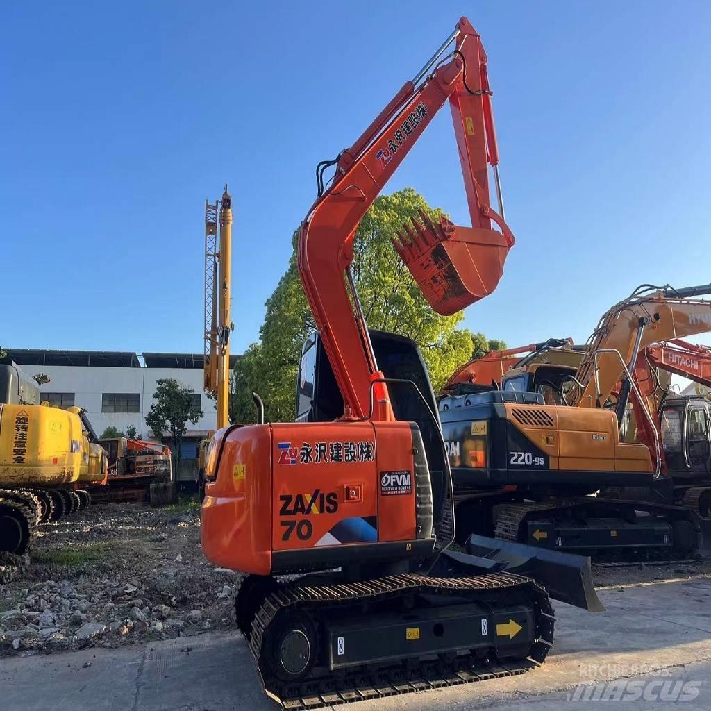 Hitachi ZX70 Excavatoare pe șenile
