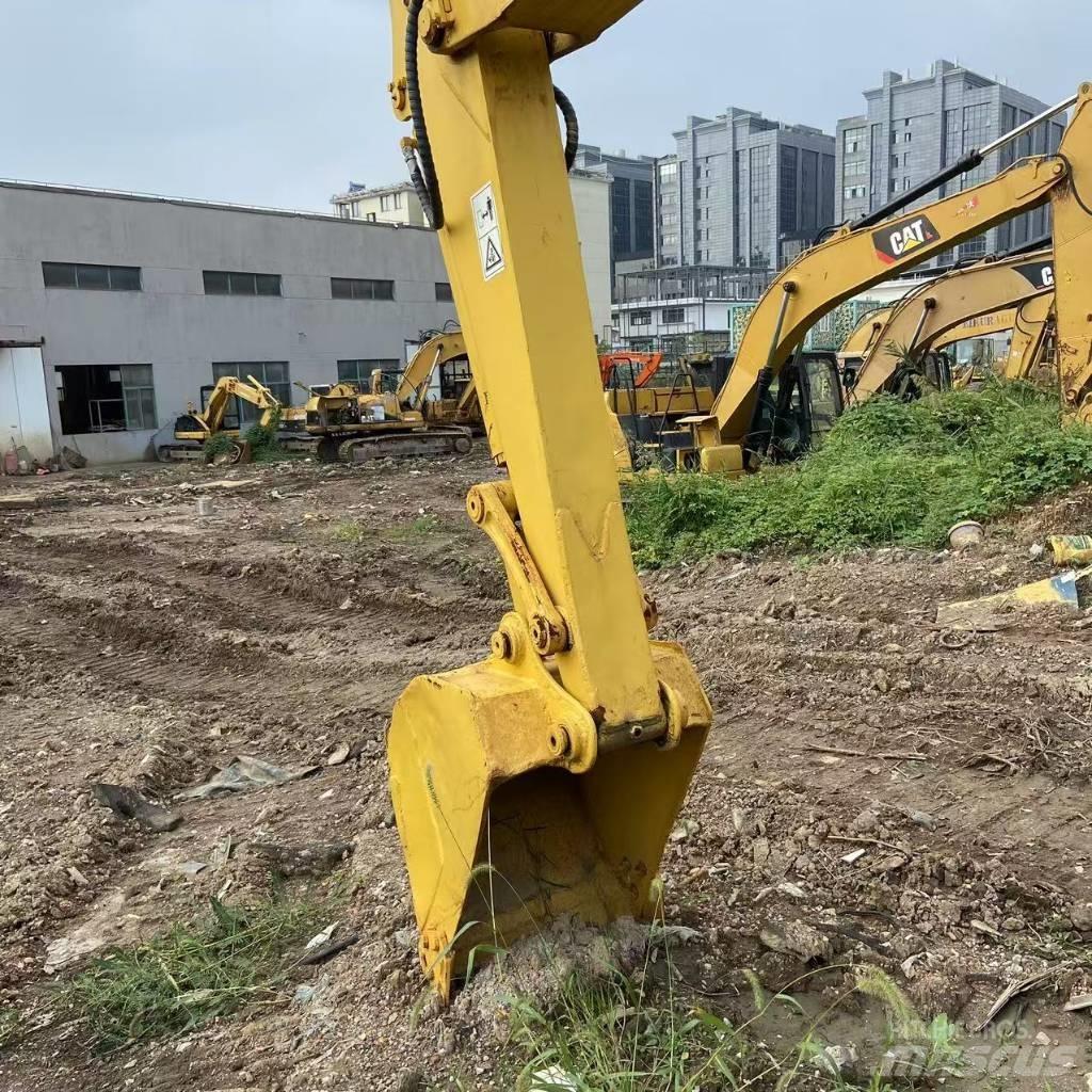 Komatsu PC 60 Excavatoare pe șenile

