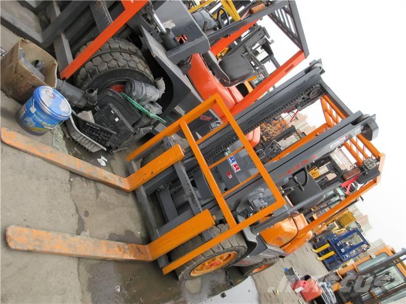 TCM FD 30 Stivuitor diesel