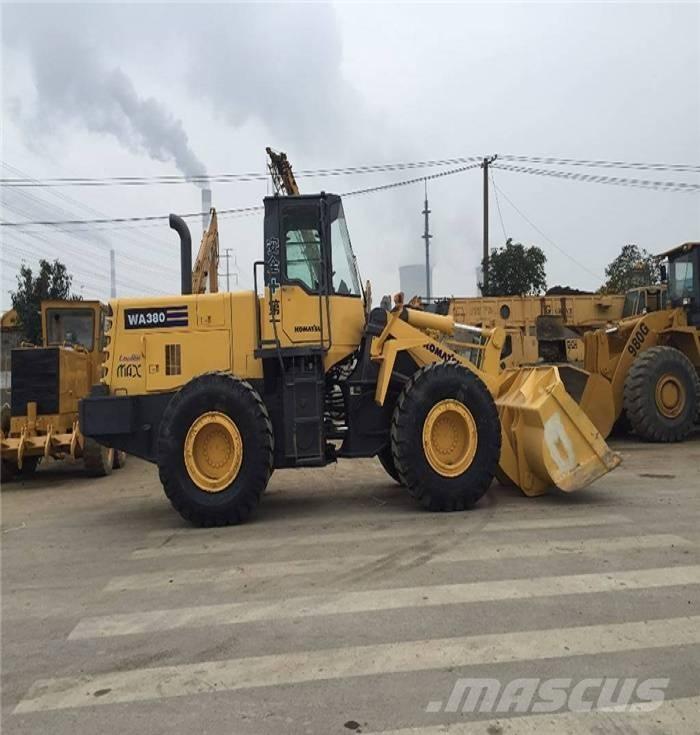 Komatsu WA 380-3 Incarcator pe pneuri