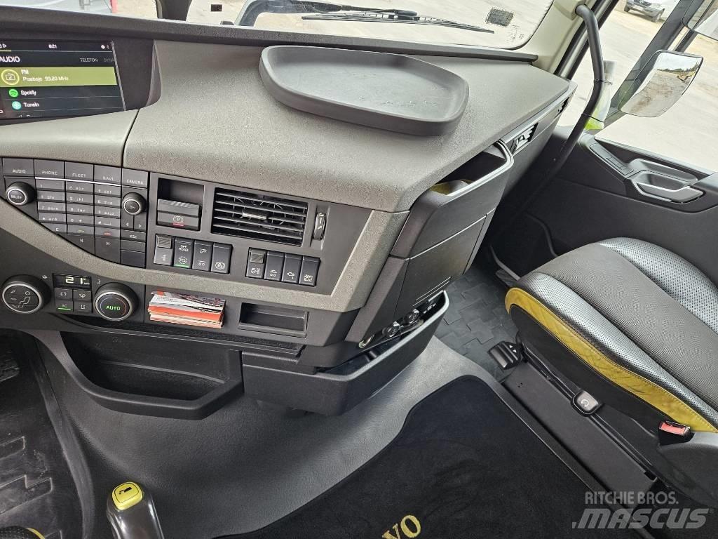 Volvo FH 16 6x2 550 Autotractoare
