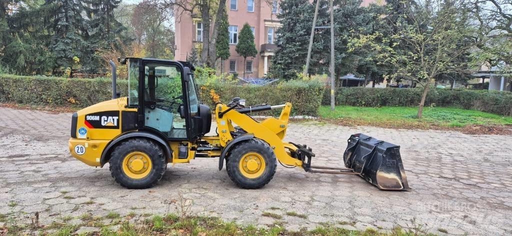 CAT 906 Incarcator pe pneuri