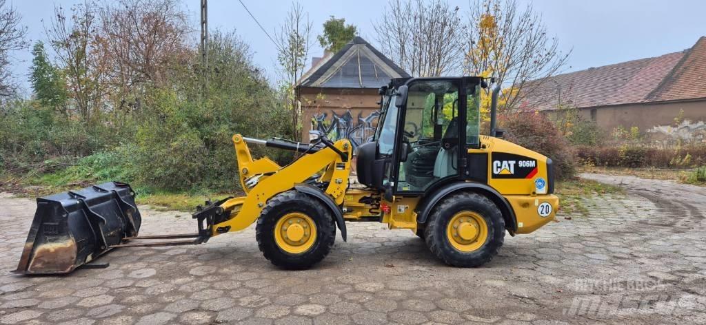 CAT 906 Incarcator pe pneuri
