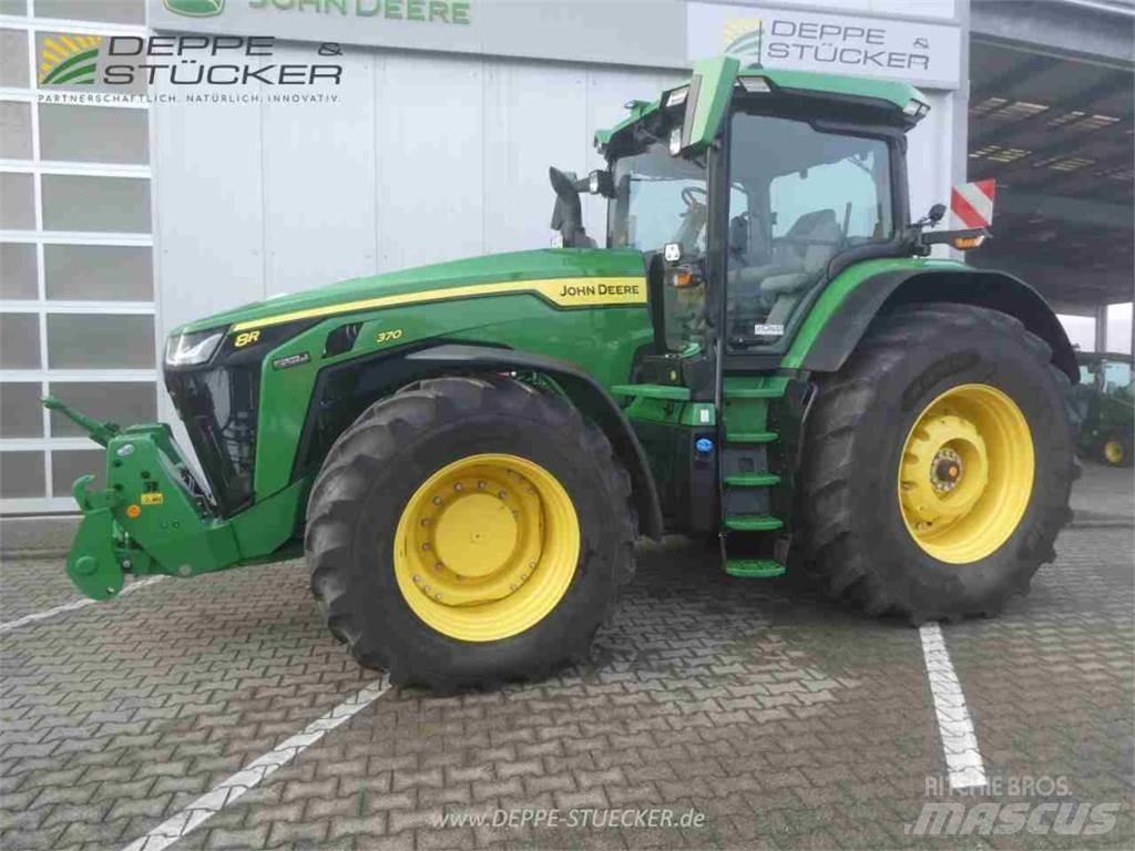 John Deere 8R 370 Tractoare