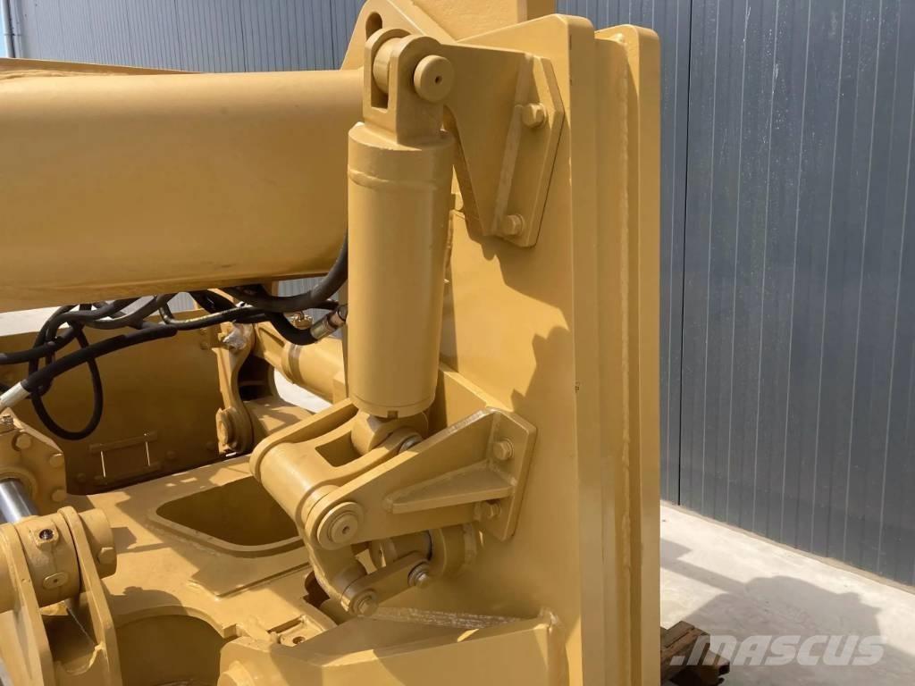 CAT D8 Scarificatoare