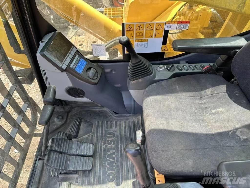 Komatsu PC 850SE Excavator amfibiu