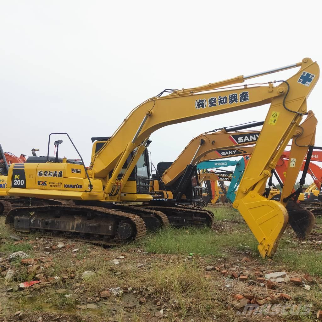 Komatsu PC200-8 Excavatoare pe șenile

