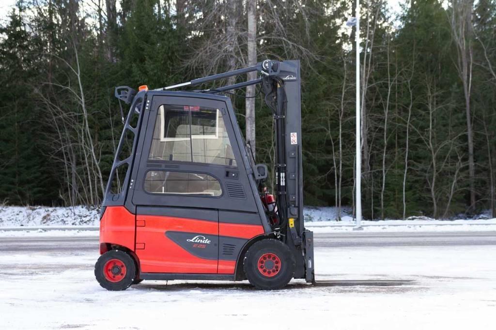 Linde E 25 Stivuitor electric