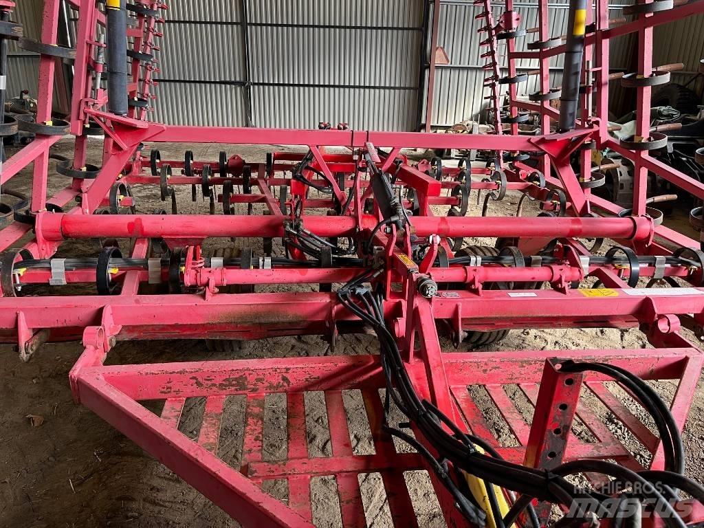 Väderstad NZG 900 Grapa si pluguri rotative