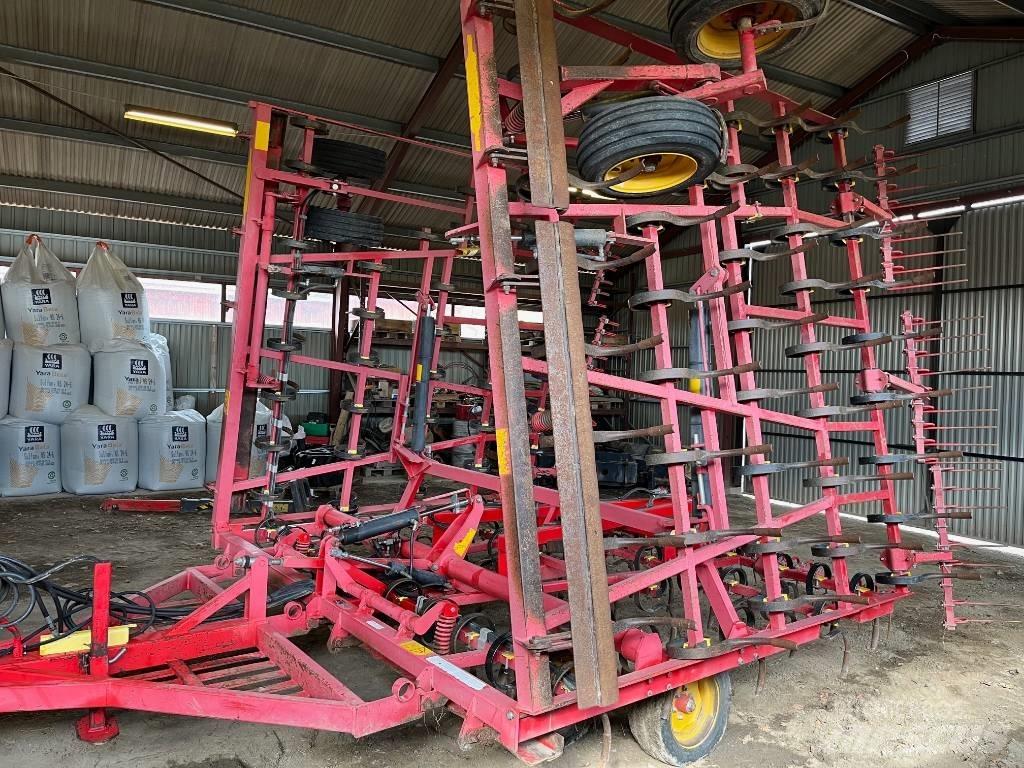 Väderstad NZG 900 Grapa si pluguri rotative