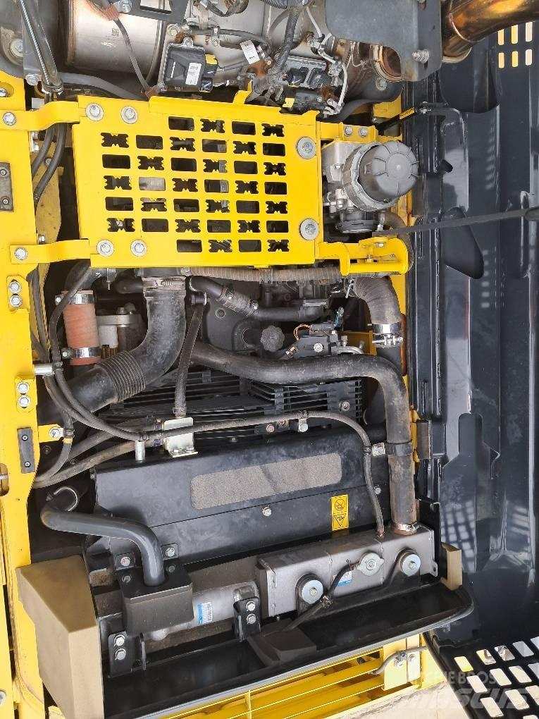 Komatsu PC210LCI-11 Excavatoare pe șenile

