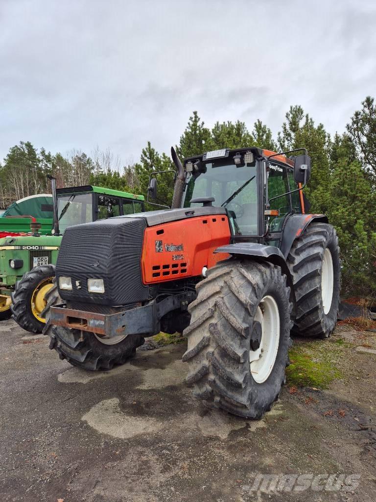 Valtra 8550 Tractoare