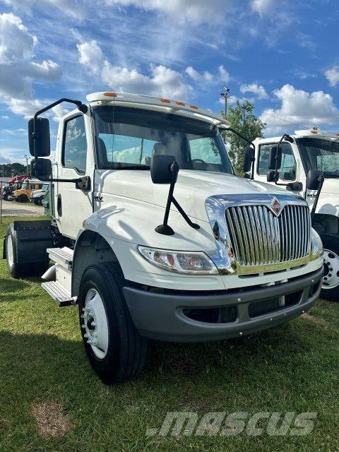 International MV607 Autotractoare