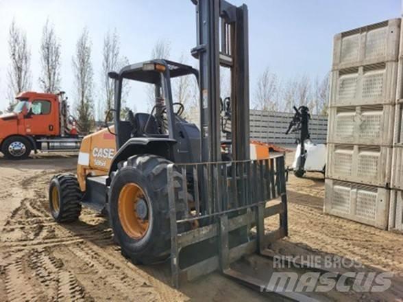CASE 586H Masini de teren dificil