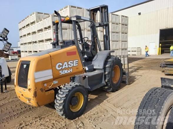 CASE 586H Masini de teren dificil