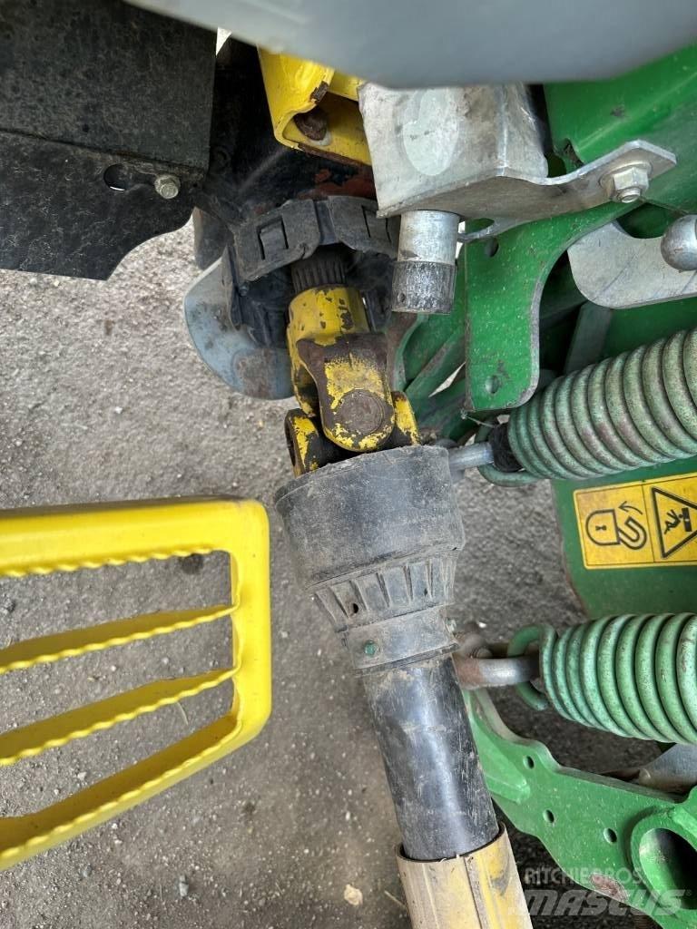 John Deere 8600 Forajere cu autopropulsare