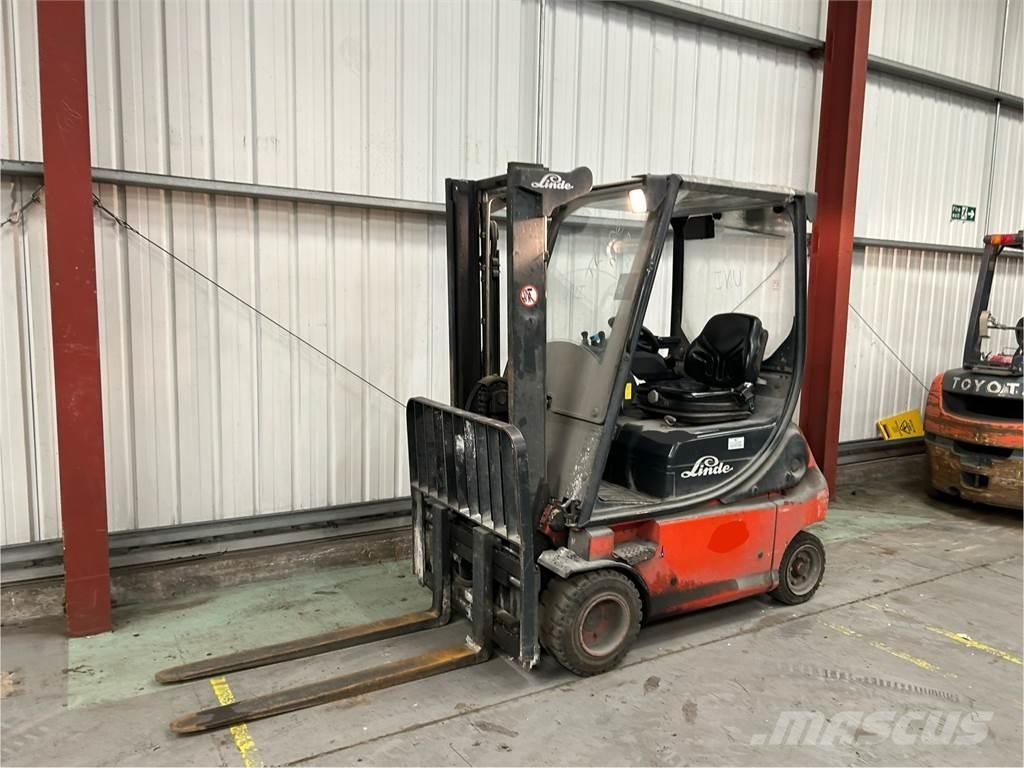 Linde E18P-02 Stivuitor electric
