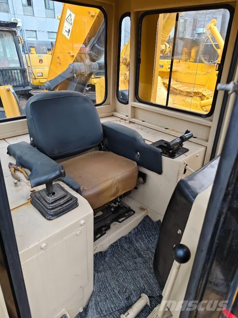 CAT D 5 M Buldozere pe senile