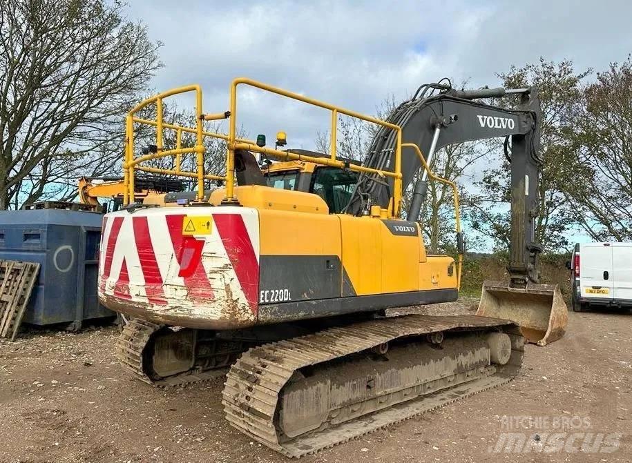 Volvo EC 220 DL Excavatoare pe șenile
