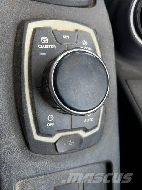 Hyundai HX 140 L Excavatoare pe șenile
