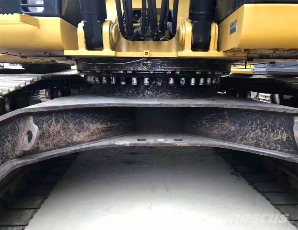 CAT 329D Excavatoare pe șenile
