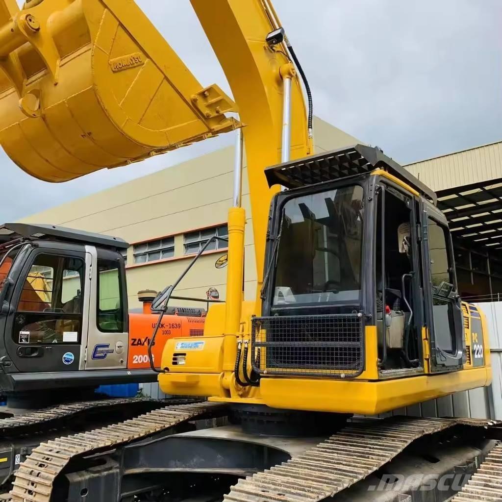 Komatsu PC 200 Excavatoare pe șenile
