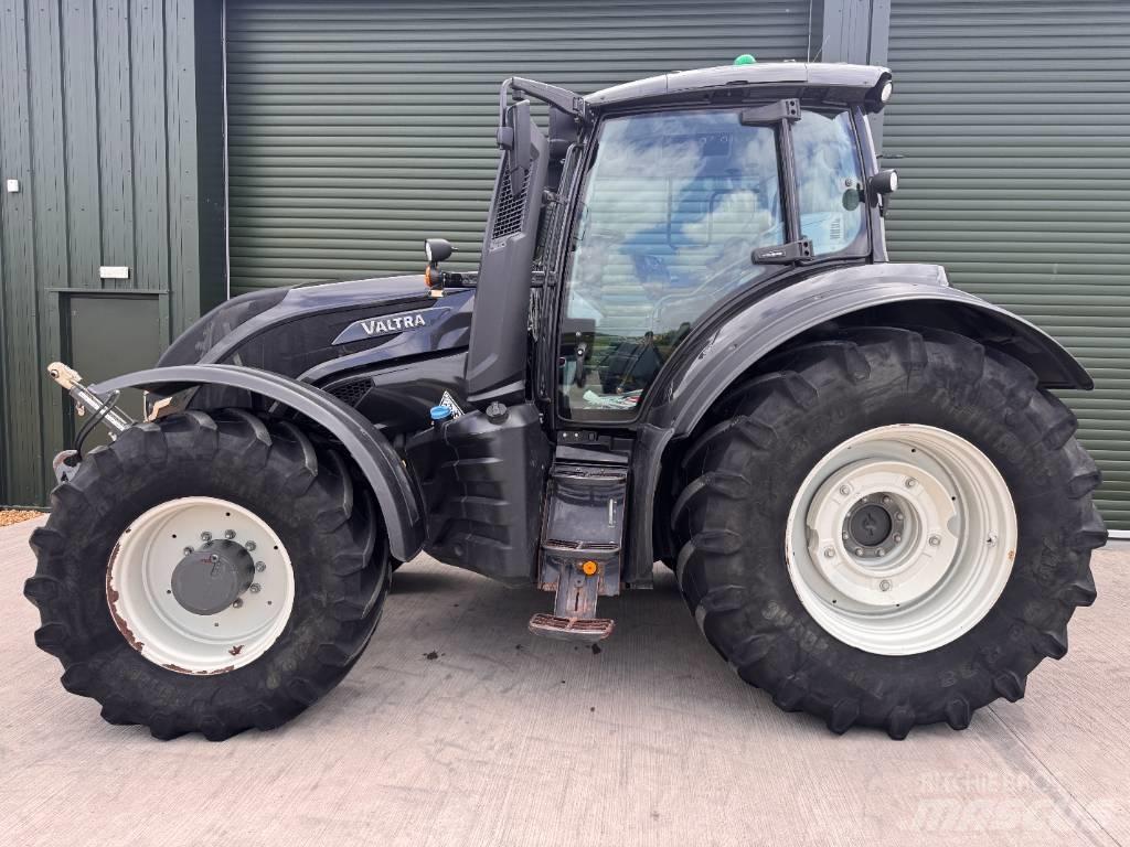 Valtra T 235 Direct Tractoare