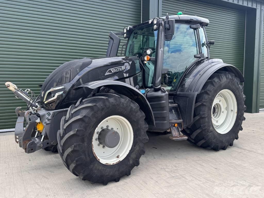 Valtra T 235 Direct Tractoare