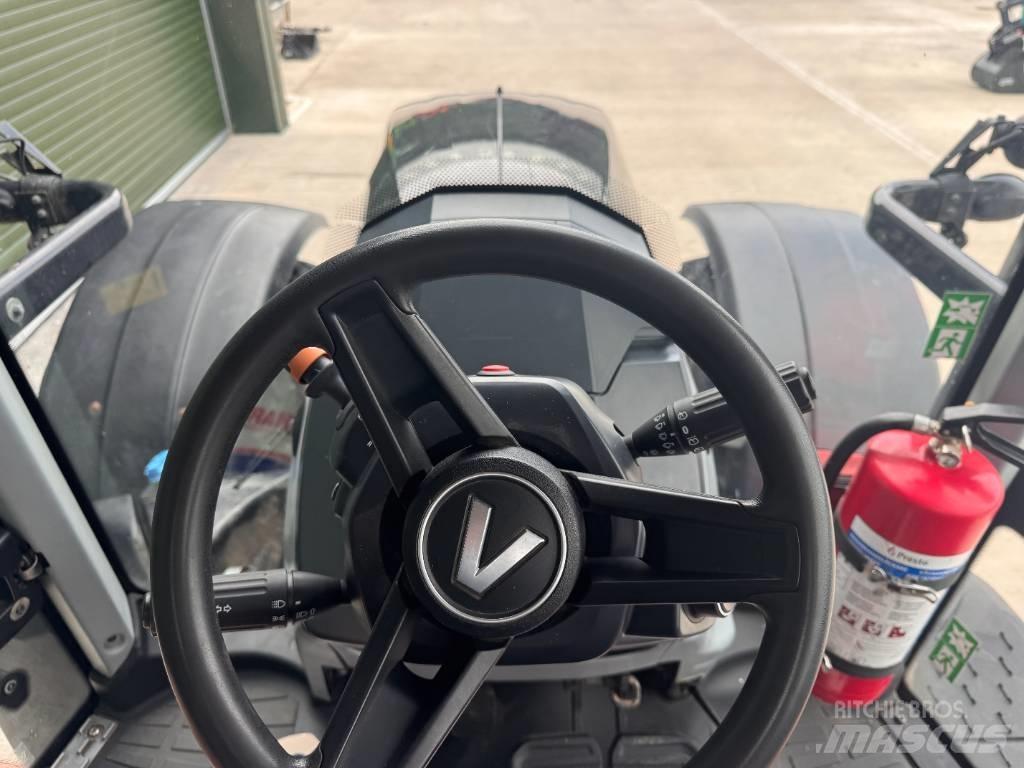 Valtra T 235 Direct Tractoare