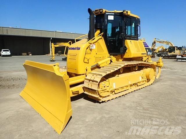 Komatsu D61EX-24 Buldozere pe senile
