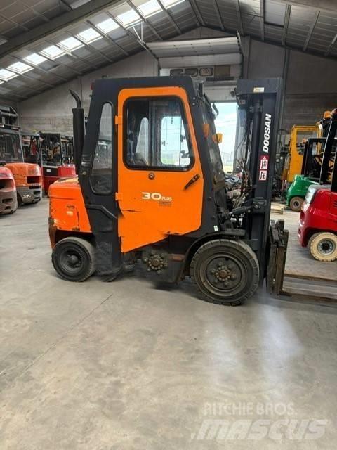 Doosan FD30 Stivuitor diesel