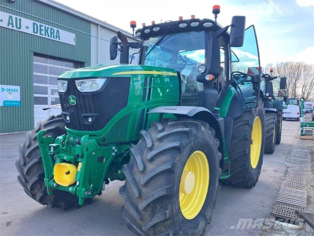 John Deere 6250R Tractoare
