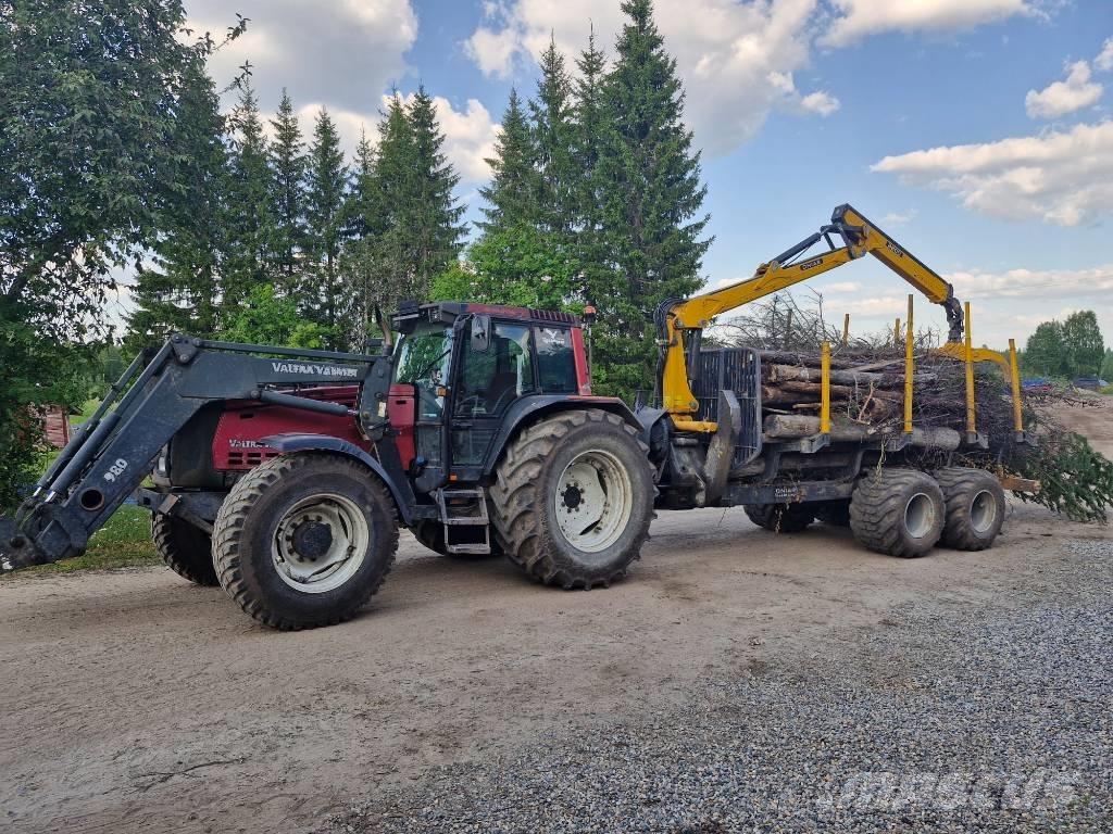 Valtra 8450 Hitech Tractoare