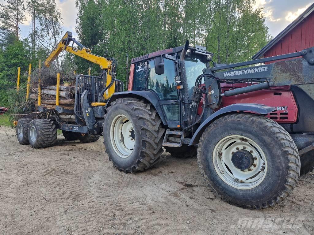 Valtra 8450 Hitech Tractoare