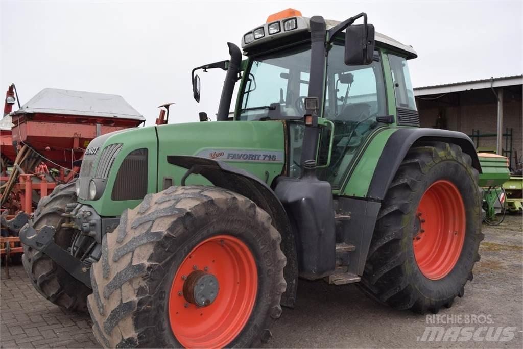Fendt 716 Vario Tractoare