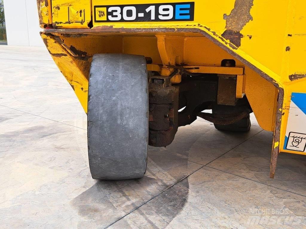 JCB TLT 30-19E Stivuitor cu catarg retractabil