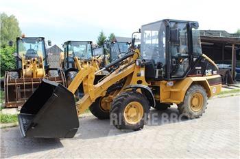 CAT 902 Incarcator pe pneuri